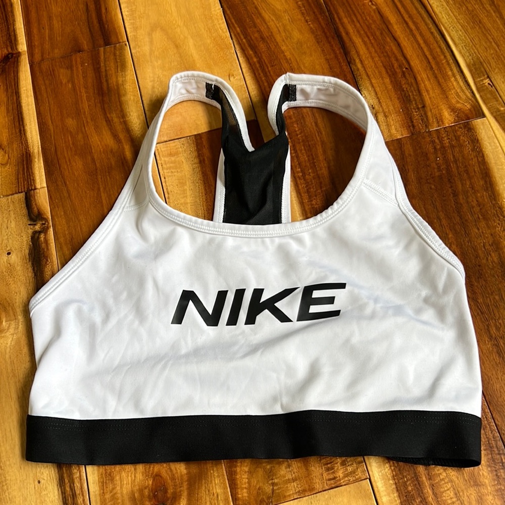 nike sports bra